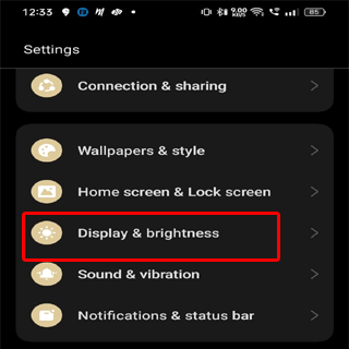 turn on dark mode in Snapchat